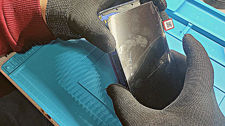 Service and repair on mobile phones and tablets, klik kompjuteri resen